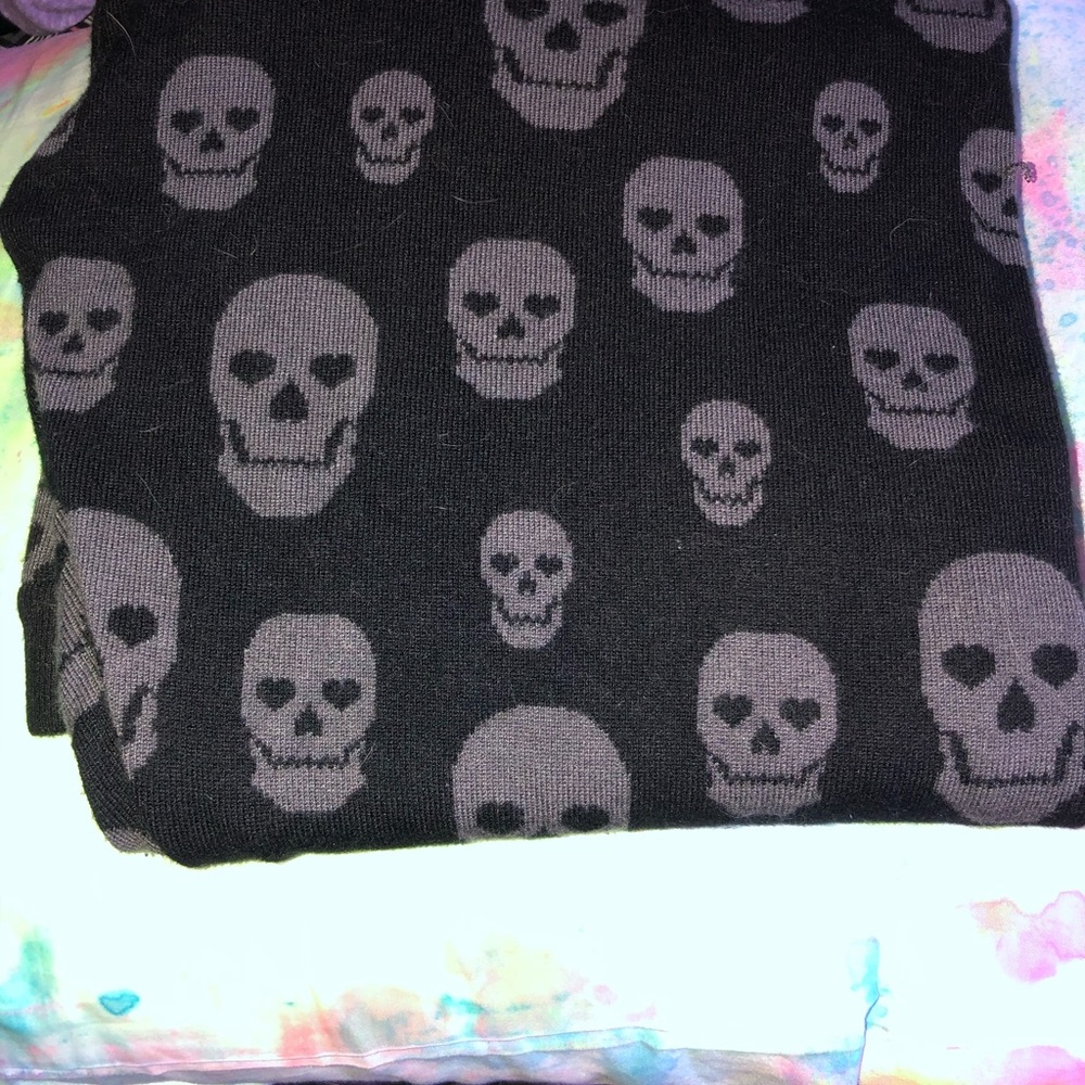 4x Heavy skull leggings.